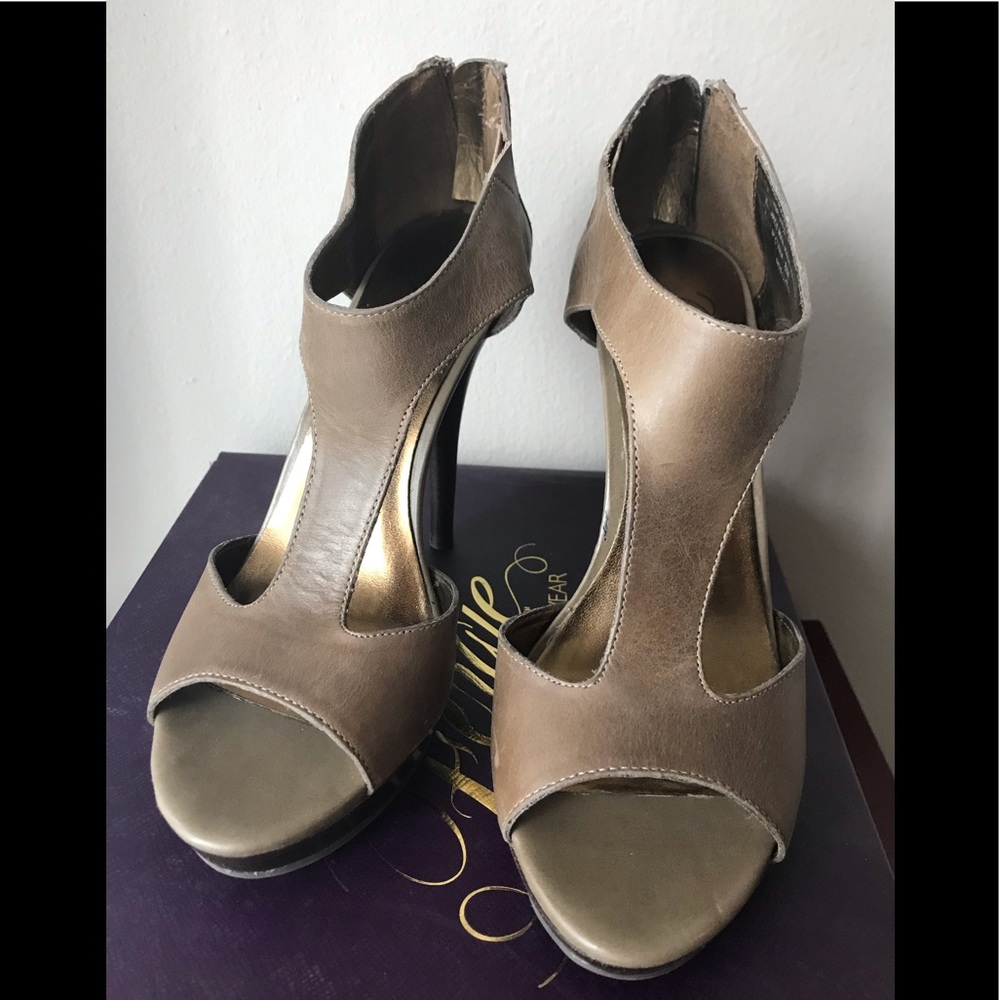 Fergie sandal shoe